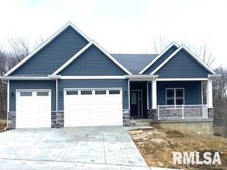 5610 Hidden Valley Dr, Davenport, IA 52804