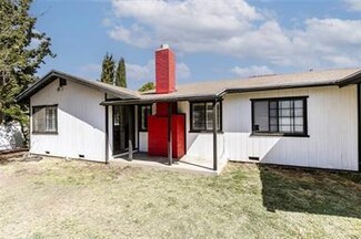 1222 W Kettering St, Lancaster, CA 93534