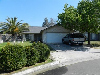 4993 E Grove Ave, Fresno, CA 93725
