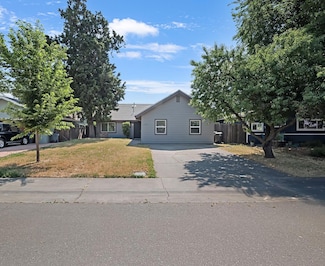 1120 Snyder Dr, Davis, CA 95616