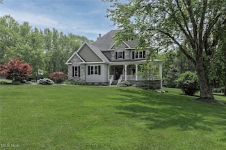 8551 Perry Dr, Novelty, OH 44072