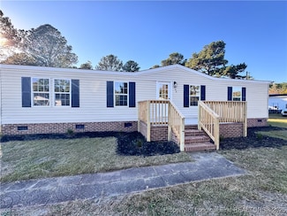 106 Peppertree Ln, Raeford, NC 28376