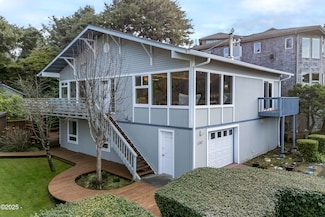 1242 NW Spring St, Newport, OR 97365