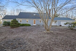 33 Oak Ridge Rd, East Sandwich, MA 02537