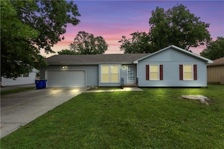 8533 Stearns St, Overland Park, KS 66214