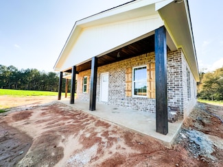 104 Bryant Ridge Ln, Mount Olive, MS 39119