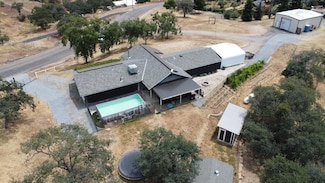 33708 Bronco Ln, Squaw Valley, CA 93675