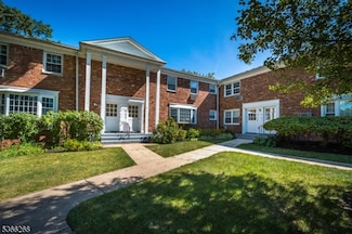 26 Locust Dr, Summit, NJ 07901