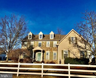 3 Greenshire Blvd, Schwenksville, PA 19473