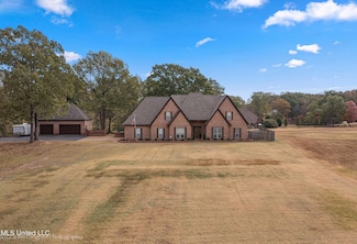 14315 Harrison Dr, Byhalia, MS 38611