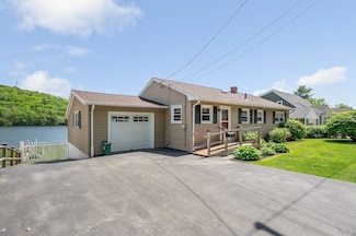 93 Whitehall Rd, Amesbury, MA 01913