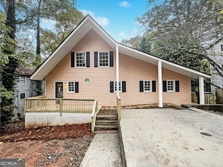 4405 Cary Dr, Snellville, GA 30039