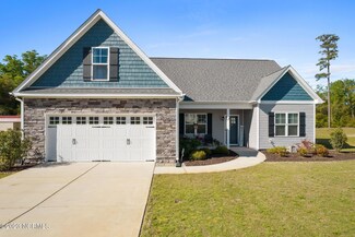 62 Chimney Landing Dr, Rocky Point, NC 28457