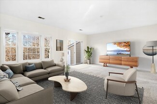 368 Tilden Commons Ln, Braintree, MA 02184