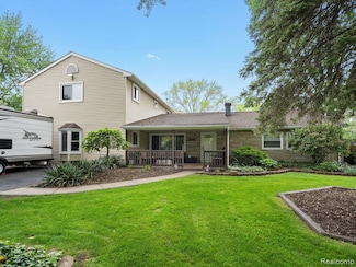 21425 Ulrich St, Clinton Township, MI 48036