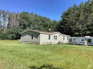 W1410 Meadowood Shores Dr, Neshkoro, WI 54960