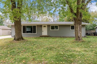 1831 Hoover St, Janesville, WI 53545