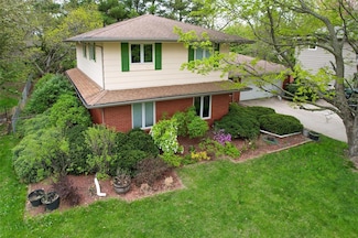 4309 75th St, Urbandale, IA 50322