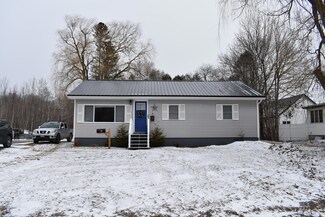 18 Morgan St, Lincoln, ME 04457