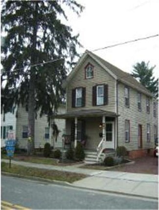 5 Marlton St, Pilesgrove, NJ 08098