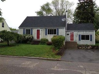 79 Frederick St, Rumford, RI 02916