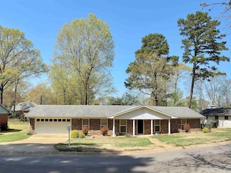 816 Teresa Dr, Benton, AR 72019