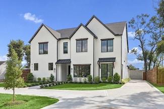 431 W 30th St, Houston, TX 77018