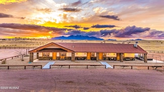 68 Curly Horse Rd, Sonoita, AZ 85637