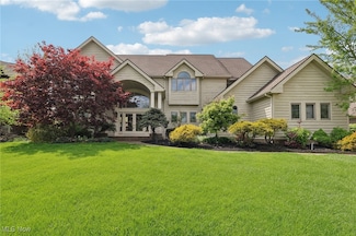 339 Aberdeen Ln, Aurora, OH 44202