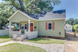 1467 Wilkes Ave, Biloxi, MS 39530