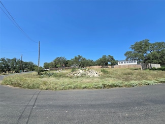 000 Martin Ln, Old Ferry, TX 78669