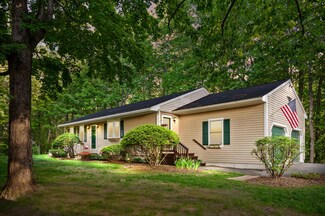 2 Mineral Spring Rd, Windham, ME 04062