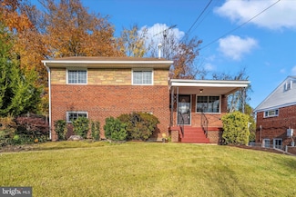 418 Saint Margarets Dr, Capitol Heights, MD 20743