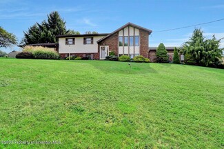 888 Chestnut St Unit L8P, Mayfield, PA 18433