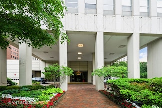 2626 N Lakeview Ave Unit 801, Chicago, IL 60614