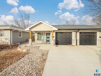 3111 S Western Ave, Sioux Falls, SD 57105