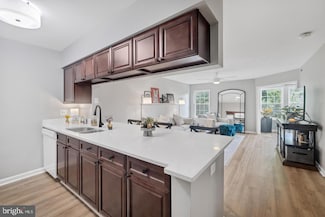 3315 Wyndham Cir Unit 1225, Alexandria, VA 22302