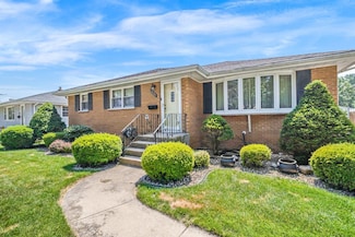 9020 Pettit Dr, Highland, IN 46322