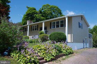 18 George St, Douglassville, PA 19518