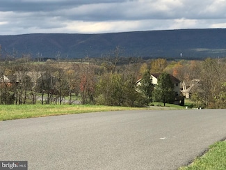 662 Devon Dr, Letterkenny Township, PA 17201
