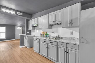 918 Garden Dr, Garland, TX 75040