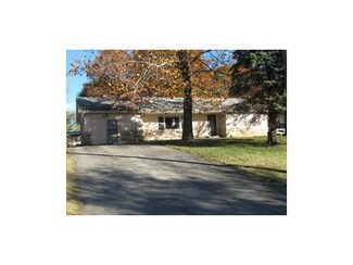 2121 E 49th St, Kansas City, MO 64130