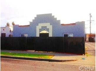 1114 E 67th St, Los Angeles, CA 90001