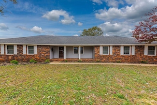 806 Edison Ave, Muscle Shoals, AL 35661