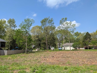 5721 S Cloverdale Ln, Battlefield, MO 65619