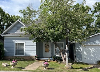 615 E Electric St, Rogers, AR 72756