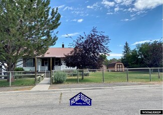 670 Canyon St, Lander, WY 82520