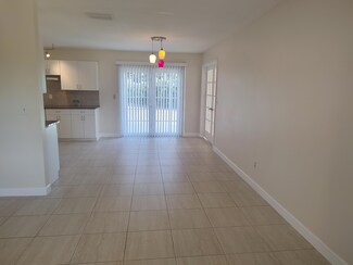 285 SW Bridgeport Dr, Port Saint Lucie, FL 34953