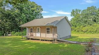 1073 6th St S, Sylvania, AL 35988