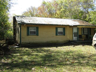 1613 Thompson Station Rd W, Thompsons Station, TN 37179